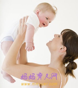 宝宝爱哭闹 各路妈咪传授安抚&ldquo;神技能&rdquo;