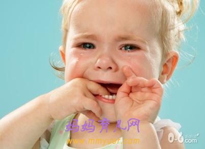 宝宝爱哭闹 各路妈咪传授安抚&ldquo;神技能&rdquo;