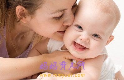 宝宝爱哭闹 各路妈咪传授安抚&ldquo;神技能&rdquo;