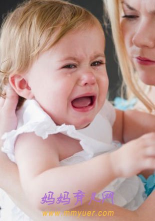宝宝爱哭闹 各路妈咪传授安抚&ldquo;神技能&rdquo;