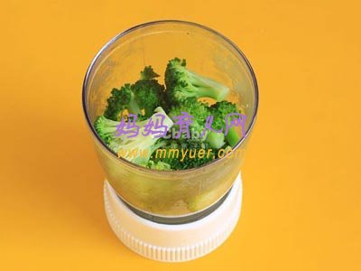6-8个月宝宝食谱&mdash;&mdash;花菜奶香土豆泥