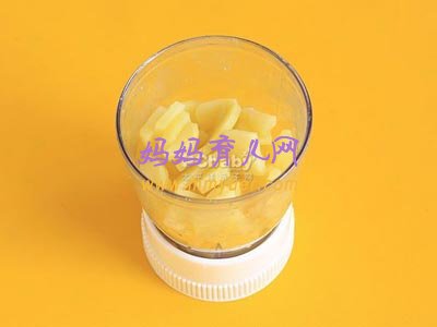 6-8个月宝宝食谱&mdash;&mdash;花菜奶香土豆泥