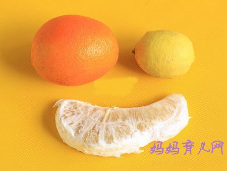 一岁宝宝食谱 新鲜柚子汁的做法步骤(附图)
