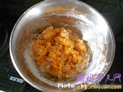 1-3岁宝宝食谱——美味南瓜饼的做法步骤(附图)