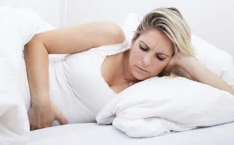 手上催月经穴,按大拇指下三个点催月经