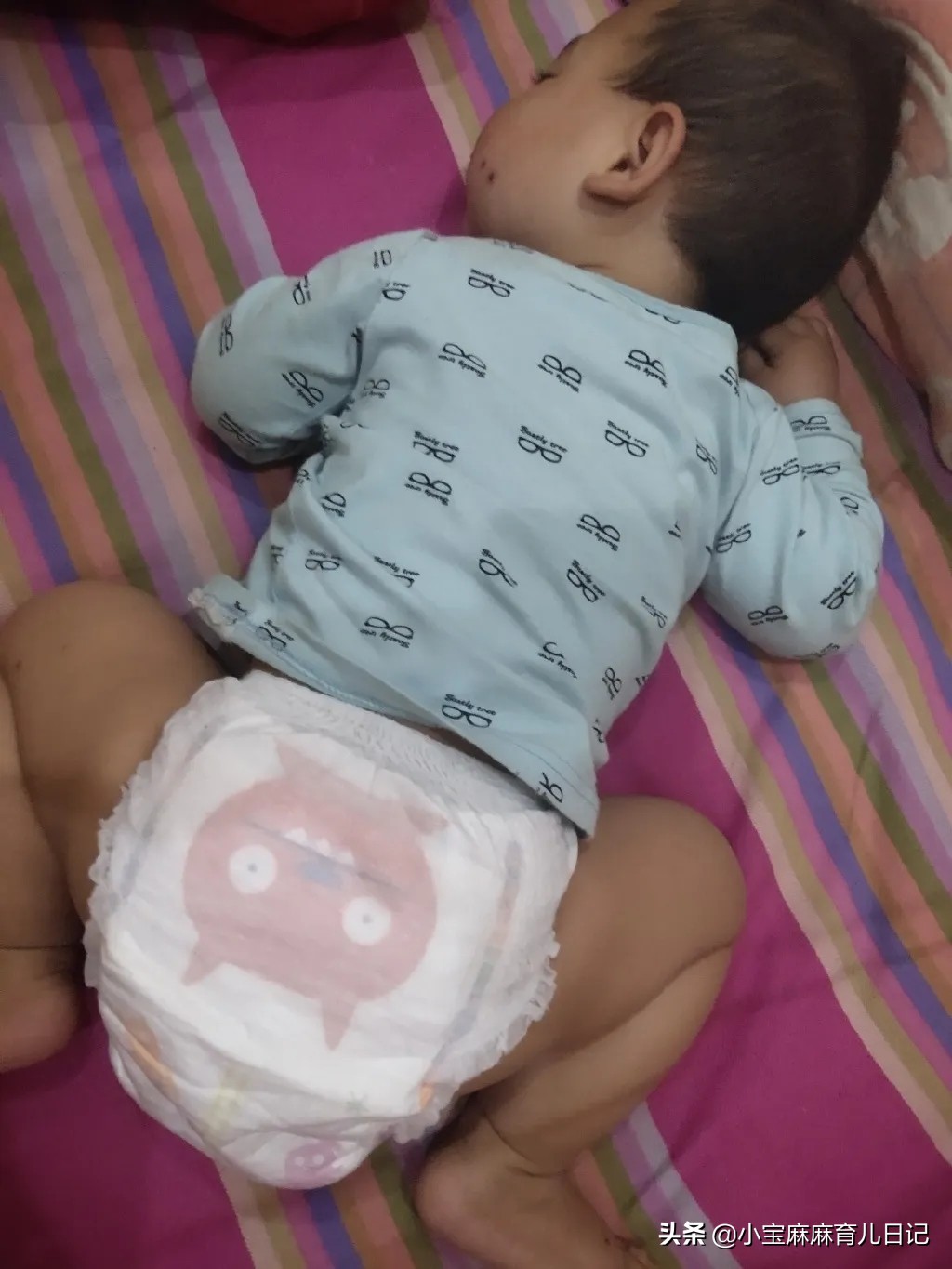 孩子睡姿显示智商和性格,这一种睡姿,说明娃性格好、大脑发育好