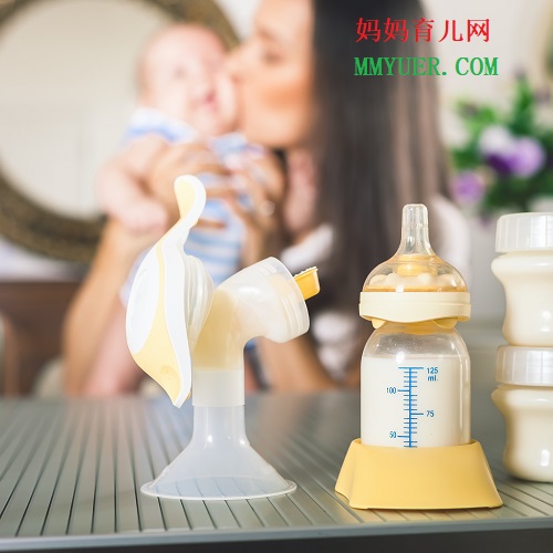 母乳能不能开水隔着烫