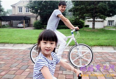 Lucas、等等、Angela明星家庭照 告诉你基因有多强大