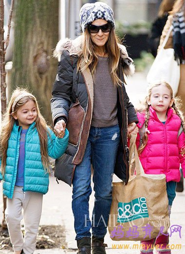 贝小七最受瞩目小公举有劲敌了 &ldquo;时装精&rdquo;姐妹比妈咪更抢镜