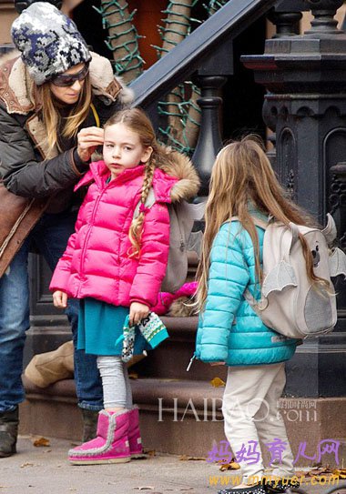 贝小七最受瞩目小公举有劲敌了 &ldquo;时装精&rdquo;姐妹比妈咪更抢镜